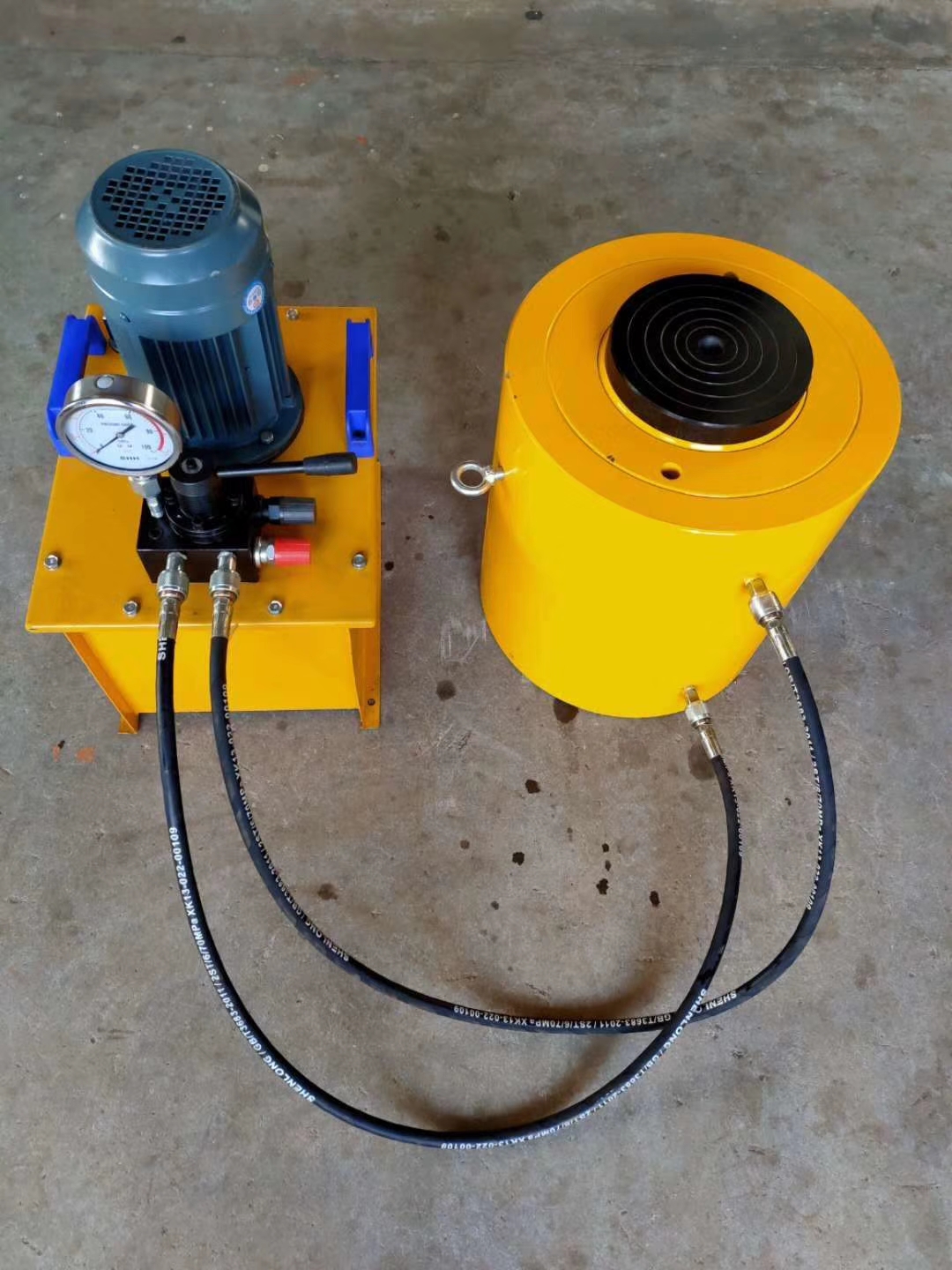 DYG1000-200大噸位電動(dòng)液壓千斤頂