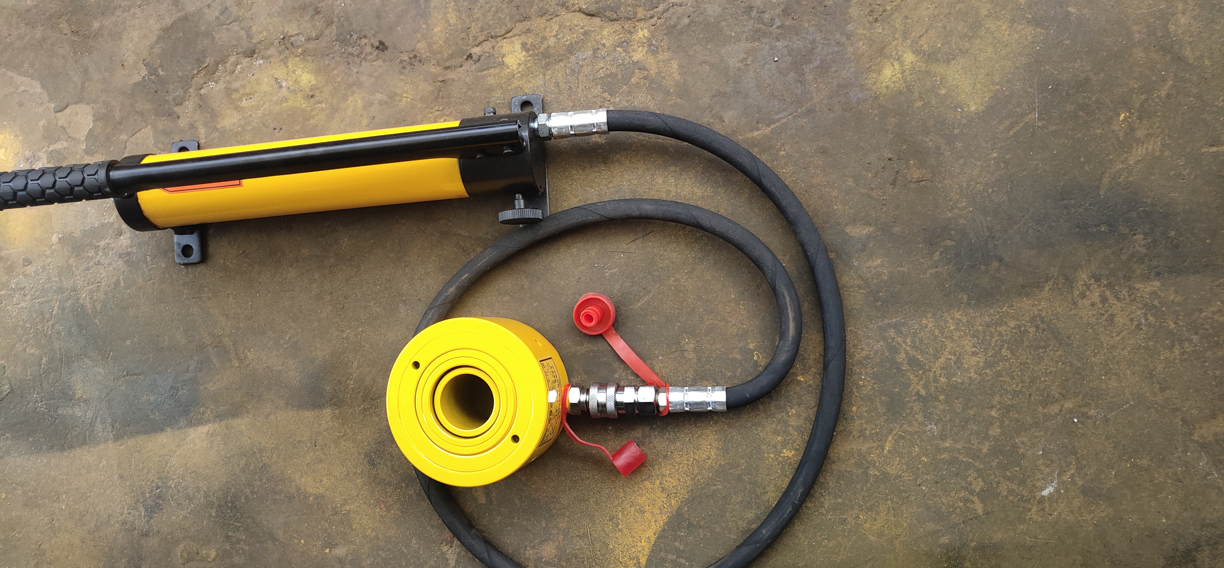 單作用中空型液壓千斤頂